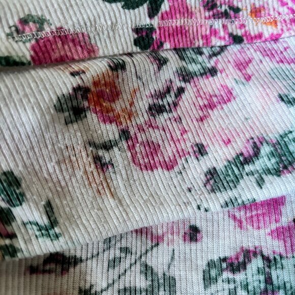 5 Assorted Style Crop Tops - Picture 5 of 10